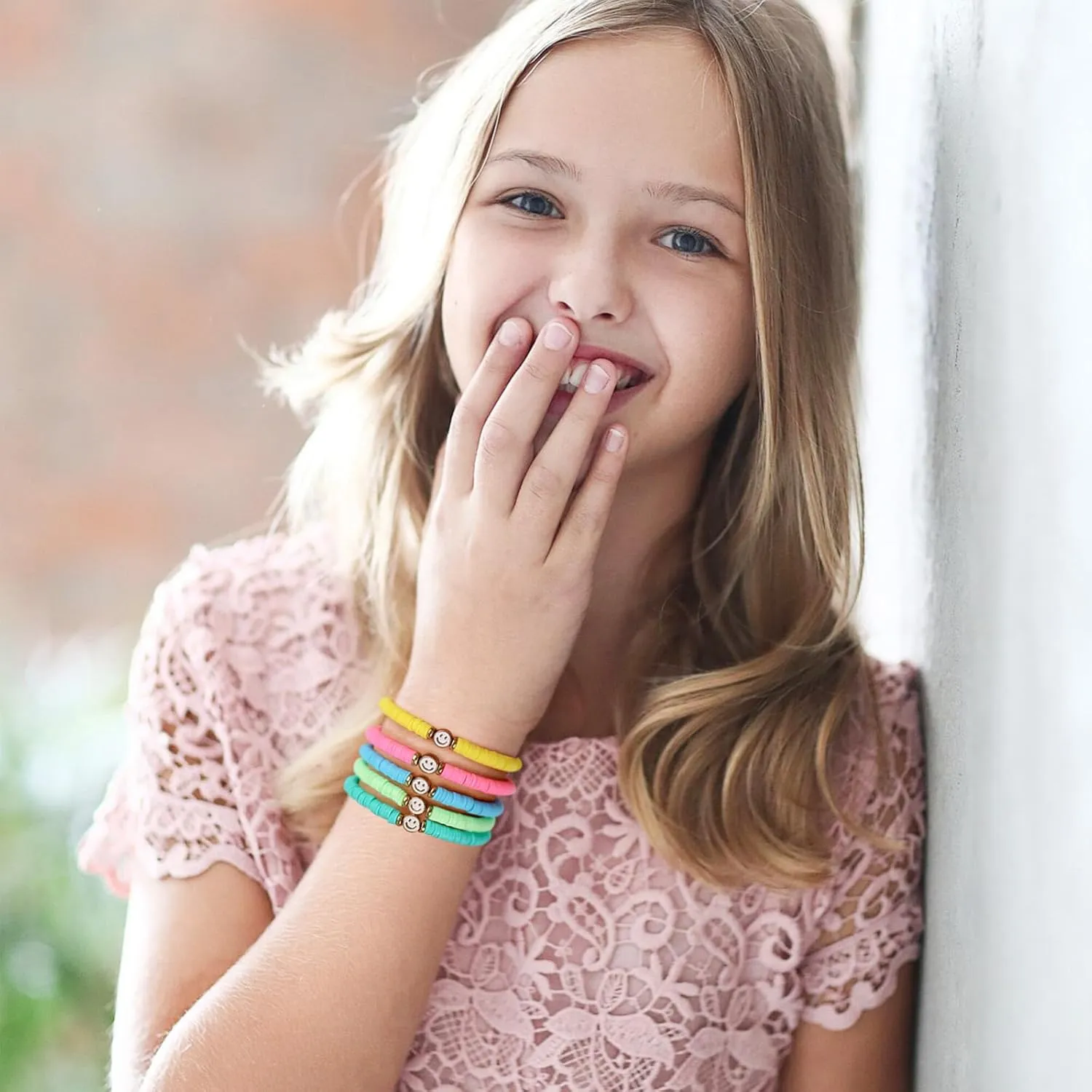 Preppy Bracelets for Teen Girl, Party Favors for Kids 8-12, Beaded Clay Stretch Smile Face Friendship Bracelets, Cute Birthday Party Favors for Tweens
